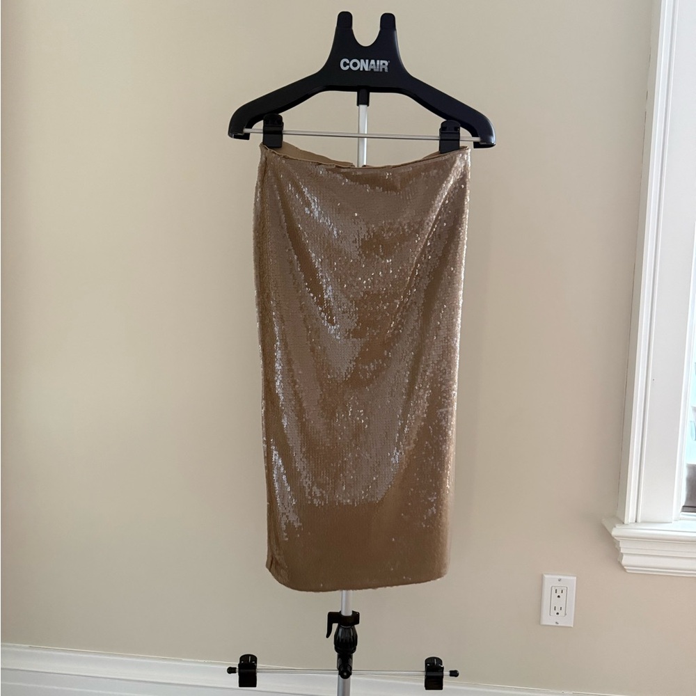 Banana Republic Sequin Pencil Skirt in Taupe